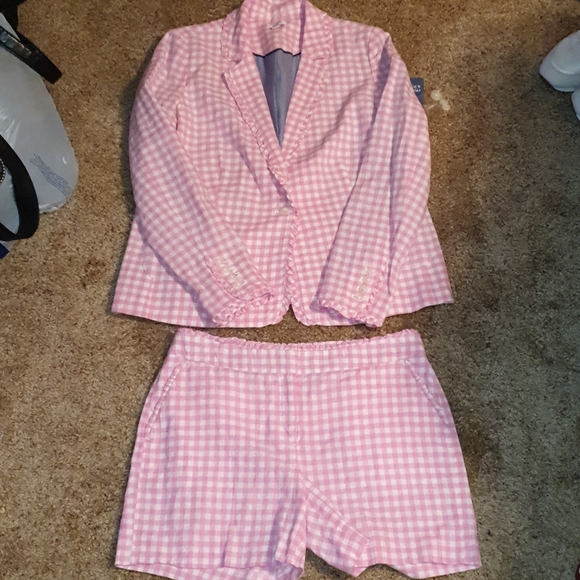 crown & ivy Dresses & Skirts - Crown & Ivy 2 pc Pink Gingham Short Set 12/8